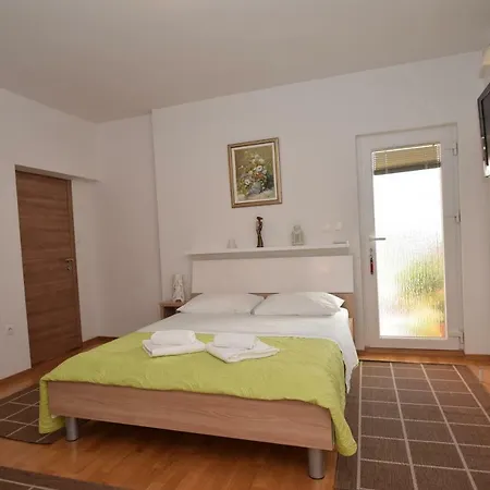 Apartment Smokrovic Starigrad Paklenica Exterior photo